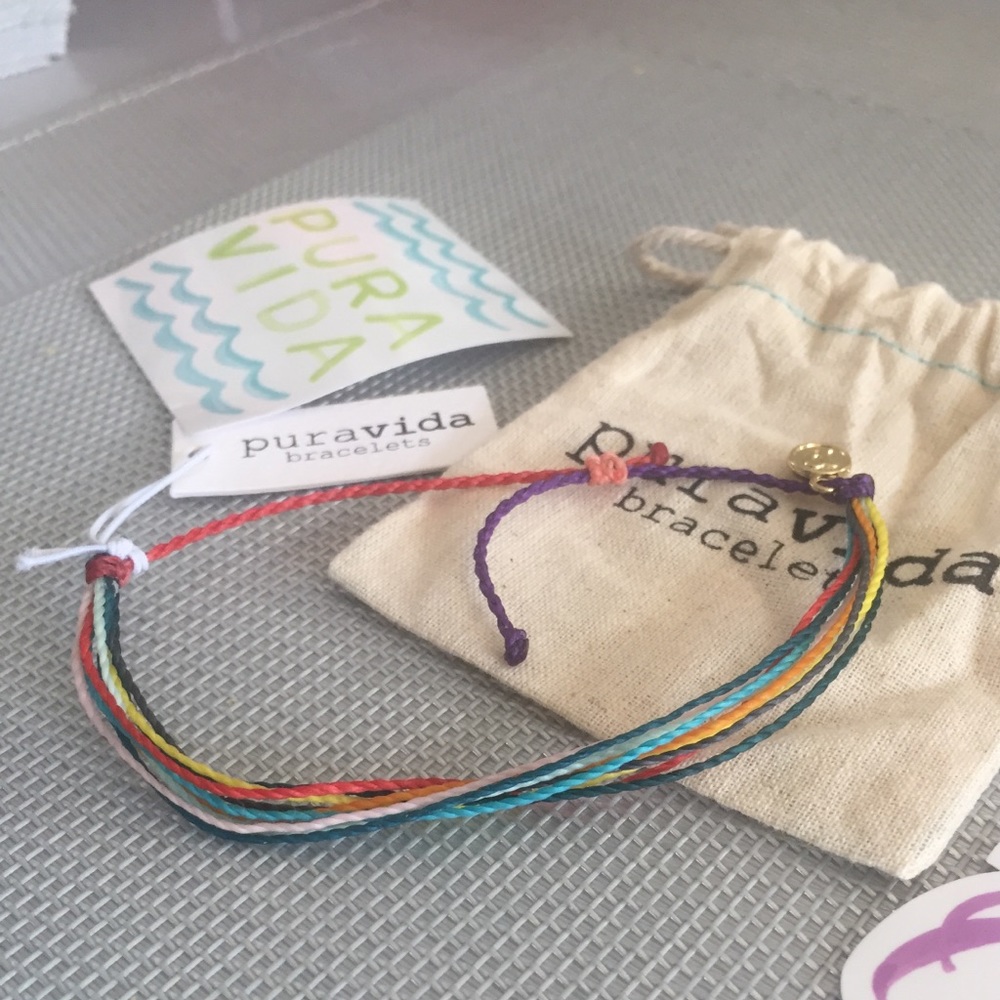 NWT Pura Vida bracelet with bag and stickers
